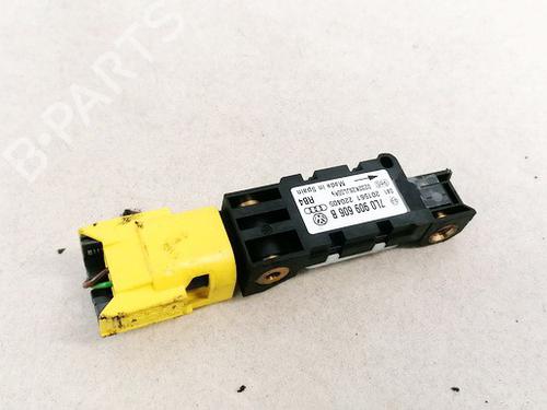 Used Electronic module Electronic module VW TOUAREG (7LA, 7L6, 7L7) 2.5 R5 TDI (174 hp) 33076422 33076422