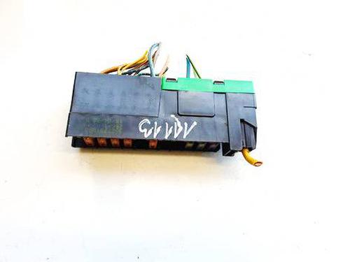 Used Fuse box CITROËN C5 III (RD_) 1.6 HDi 110 (RD9HZC) (109 hp) 33097897