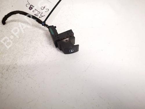 switch-vw-passat-b6-3c2-2005-2006-2007-2008-2009-2010-2011-32605423 main image