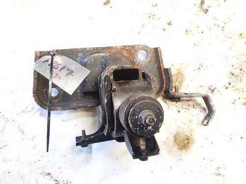 Used Engine mount Engine mount TOYOTA RAV 4 III (_A3_) 2.2 D 4WD (ALA30_, ALA30R) (177 hp) 32926112 32926112