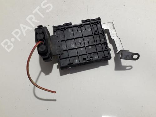 Used Fuse box Fuse box VW POLO Van Hatchback Van (6N1) 1.4 (60 hp) 33507517 33507517