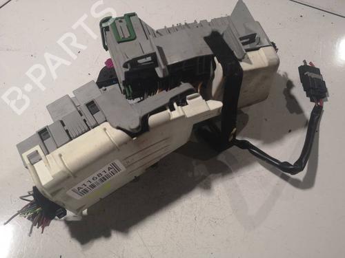 Used Fuse box Fuse box 38974531 38974531