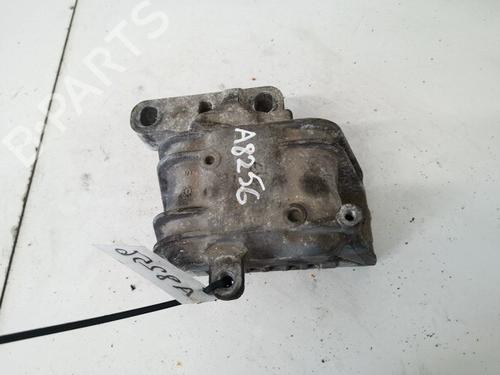 Used Engine mount Engine mount VW TOURAN (1T1, 1T2) 1.9 TDI (105 hp) 32915139 32915139