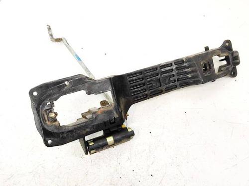 front-right-exterior-door-handle-toyota-yaris-_p9_-2005-2006-2007-2008-2009-2010-2011-2012-2013-2014-35265312 main image