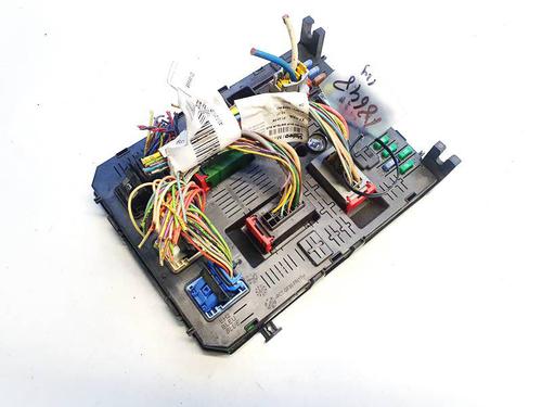 Used Fuse box Fuse box CITROËN C5 III (RD_) 1.6 HDi 110 (RD9HZC) (109 hp) 32927166 32927166