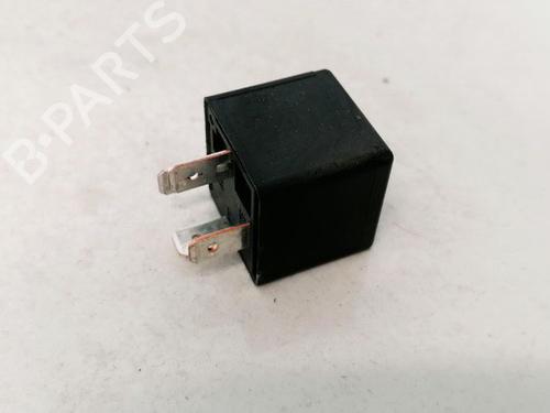 Used Electronic sensor Electronic sensor OPEL ZAFIRA A MPV (T98) 2.0 DI 16V (F75) (82 hp) 33067874 33067874