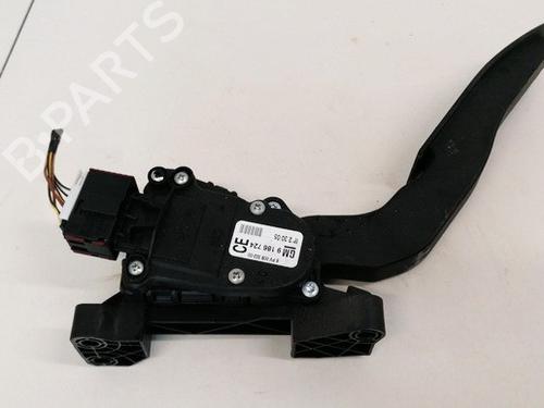 Pedal Pedal OPEL SIGNUM Hatchback (Z03) 2.2 direct (F48) (155 hp) 35520492 35520492