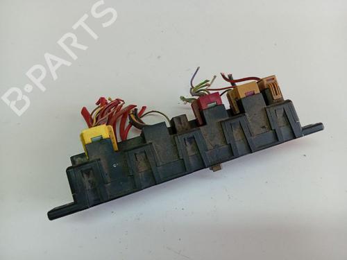 Fuse box AUDI A4 B5 (8D2) 1.9 TDI | BP33751646E1 - Image 2