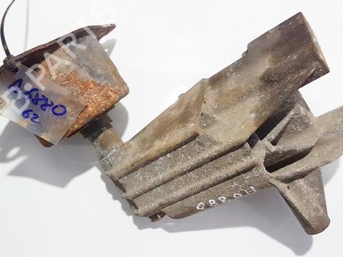 Used Engine mount Engine mount ALFA ROMEO 147 (937_) 2.0 16V T.SPARK (937.AXA1, 937.AXC1, 937.BXC1) (150 hp) 33093183 33093183