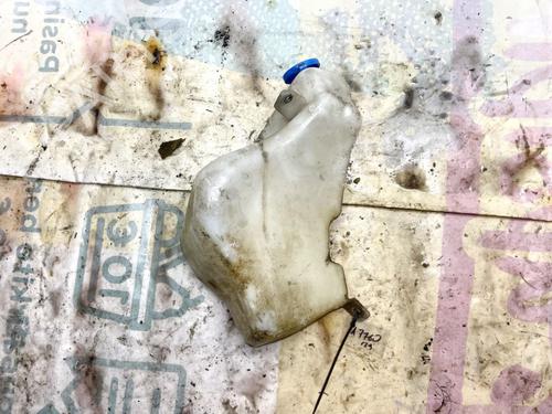 windscreen-washer-tank-audi-a4-b5-8d2-1994-1995-1996-1997-1998-1999-2000-2001-35465208 main image