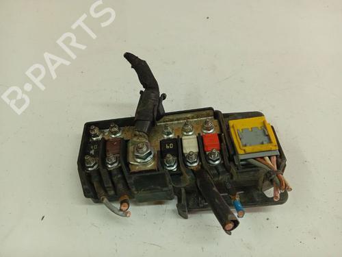 Used Fuse box Fuse box 37864816 37864816