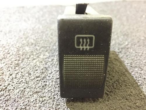 switch-audi-a4-b5-8d2-1994-1995-1996-1997-1998-1999-2000-2001-35655407 main image