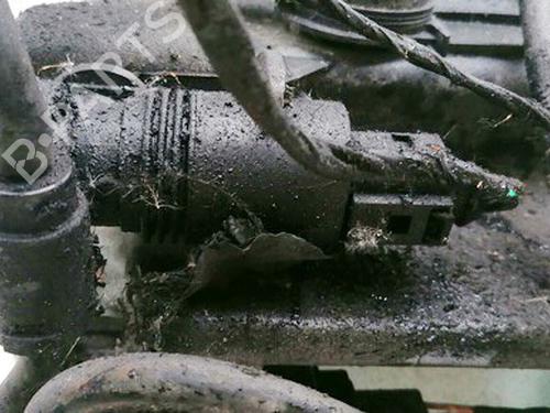 washer-pump-land-rover-freelander-2-l359-2006-2007-2008-2009-2010-2011-2012-2013-2014-2015-35627189 main image