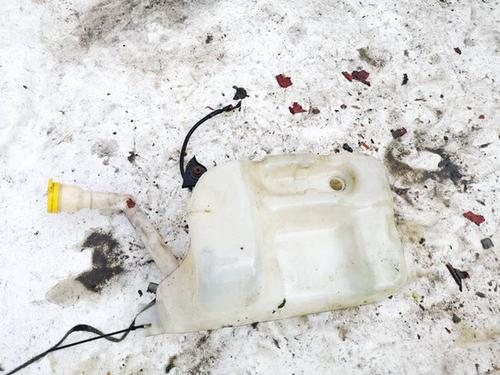 Used Windscreen washer tank Windscreen washer tank 35205925 35205925