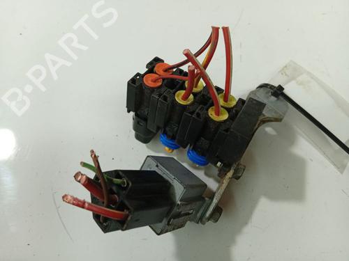 Fuse box JAGUAR X-TYPE I (X400) 2.1 V6 | BP32532732E1 - Image 4