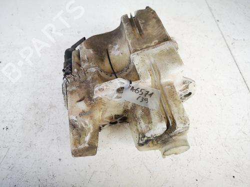 Used Windscreen washer tank Windscreen washer tank VOLVO S60 I (384) 2.4 (170 hp) 35584819 35584819