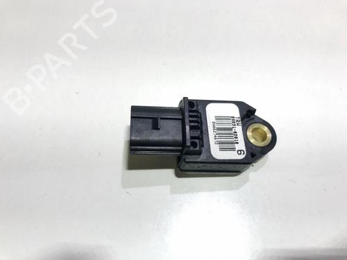 Used Electronic module Electronic module TOYOTA YARIS (_P9_) 1.3 VVT-i (NCP90_, NCP90R) (86 hp) 33501343 33501343