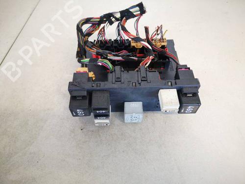 Used Fuse box Fuse box VW GOLF V (1K1) 2.0 TDI (170 hp) 32953832 32953832