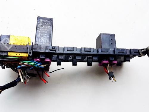 Used Fuse box Fuse box AUDI 80 B3 Saloon (893, 894, 8A2) 1.8 S (90 hp) 33525487 33525487