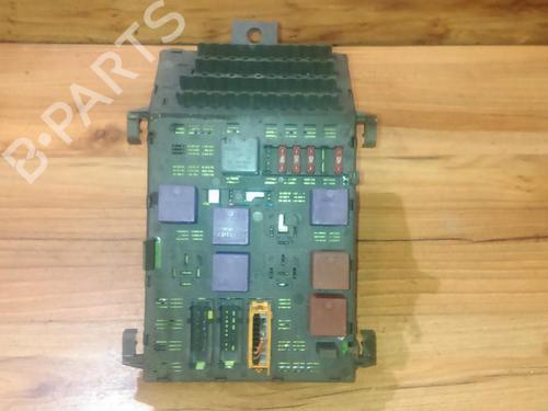 Used Fuse box Fuse box RENAULT LAGUNA I (B56_, 556_) 1.8 (B56S/T/0) (90 hp) 33531256 33531256