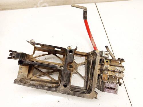 Used Fuse box Fuse box 37434035 37434035