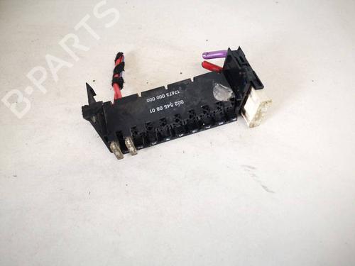 Used Fuse box Fuse box MERCEDES-BENZ C-CLASS (W202) C 220 D (202.121) (95 hp) 32947746 32947746