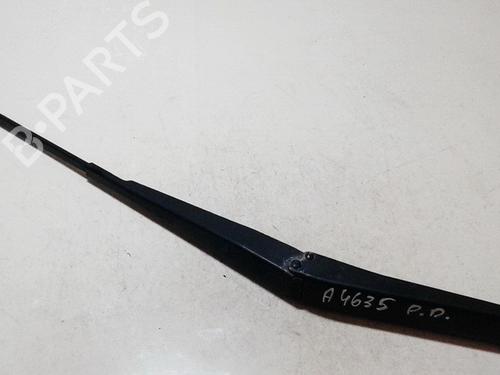 Used Front windshield wiper arm Front windshield wiper arm FIAT STILO (192_) 1.6 16V (192_XB1A) (103 hp) 33515886 33515886