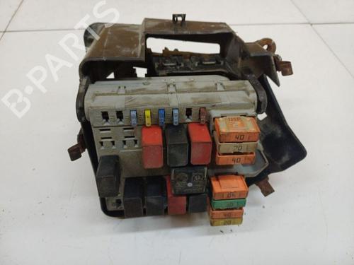Used Fuse box Fuse box 38006316 38006316