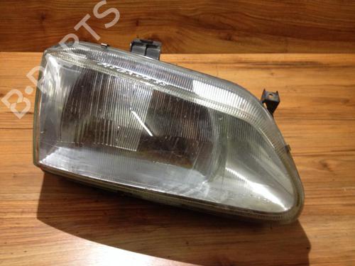 Used Right headlight Right headlight RENAULT MEGANE I (BA0/1_) 1.4 e (BA0E, BA0V) (75 hp) 35668769 35668769