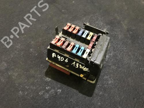 Used Fuse box Fuse box 33487336 33487336