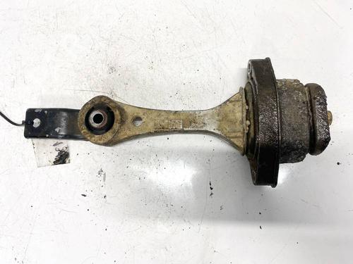 Used Engine mount Engine mount VW GOLF IV (1J1) 1.6 (100 hp) 32592297 32592297