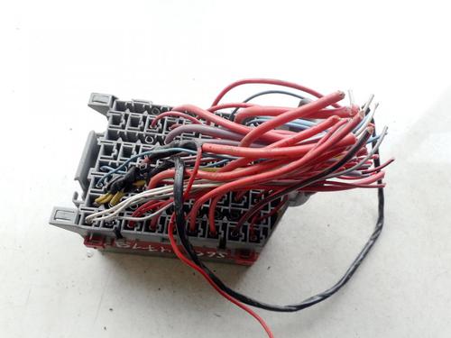 Fuse box VOLVO S60 I (384) D5 | BP33518395E1 - Image 2