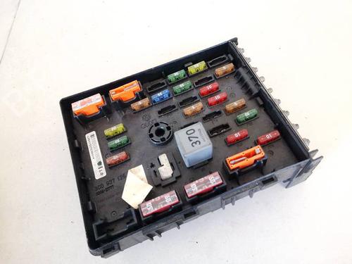 Used Fuse box Fuse box MERCEDES-BENZ E-CLASS (W211) E 220 CDI (211.006) (136 hp) 32948516 32948516