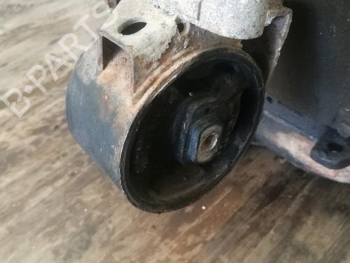Used Engine mount Engine mount VW GOLF II (19E, 1G1) 1.6 (70 hp) 33099228 33099228