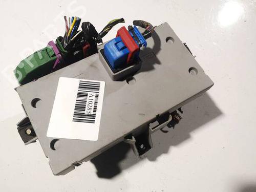 Used Fuse box Fuse box FIAT DOBLO MPV (119_, 223_) 1.9 JTD (105 hp) 32581068 32581068