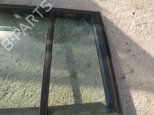 Panel rude bagtil venstre Panel rude bagtil venstre 35384984 35384984