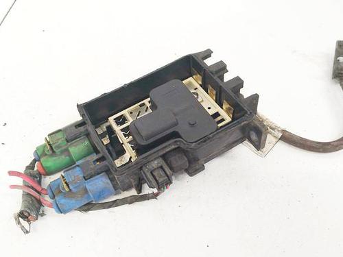 Used Fuse box Fuse box RENAULT LAGUNA III (BT0/1) 1.5 dCi (BT00, BT0A, BT0T, BT1J) (110 hp) 32575871 32575871