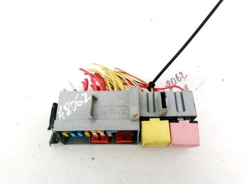 fuse-box-renault-scenic-ii-jm01_-2003-2004-2005-2006-2007-2008-2009-2010-32906049 main image