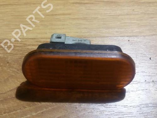 Højre side indikator Højre side indikator VW GOLF III (1H1) 1.6 (75 hp) 35651680 35651680