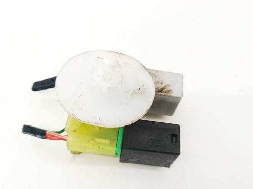 Used Fuse box Fuse box TOYOTA AVENSIS (_T25_) 2.0 D-4D (CDT250_, CDT250R) (116 hp) 32599083 32599083