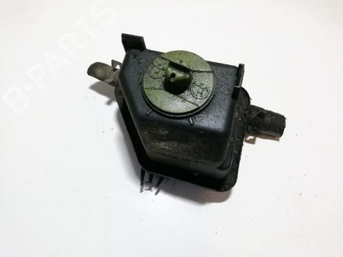 Servostyringsbeholder Servostyringsbeholder VW GOLF IV (1J1) 1.9 TDI (110 hp) 35715153 35715153