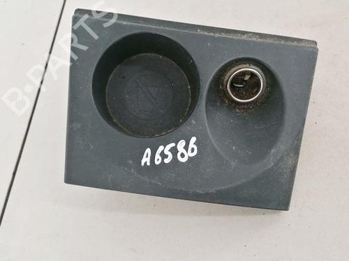 Used Cup/Object holder Cup/Object holder MITSUBISHI OUTLANDER II (CW_W) 2.0 DI-D (CW8W) (140 hp) 35575378 35575378