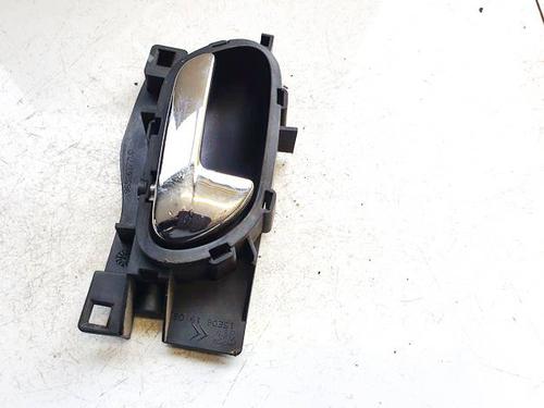 Used Front right interior door handle Front right interior door handle PEUGEOT 407 (6D_) 2.0 HDi 135 (6DRHRH, 6DRHRE, 6DRHRG, 6DRHRJ) (136 hp) 35074343 35074343