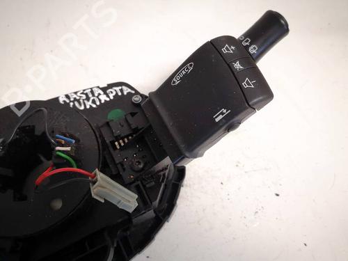 Used Steering wheel controls Steering wheel controls 35162388 35162388
