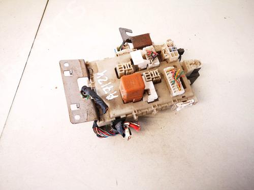 Used Fuse box Fuse box 32878326 32878326