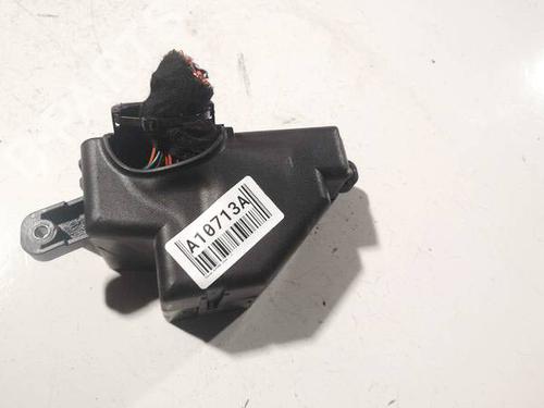 Used Fuse box Fuse box SKODA SUPERB II (3T4) 1.9 TDI (105 hp) 32561560 32561560