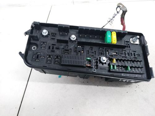 Used Fuse box Fuse box SAAB 9-3 (YS3F, E79, D79, D75) 2.2 TiD (125 hp) 33081701 33081701