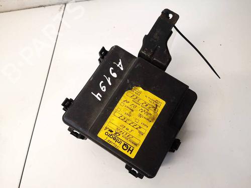Used Fuse box HONDA FR-V (BE) 2.2 i CTDi (BE5) (140 hp) 32947903
