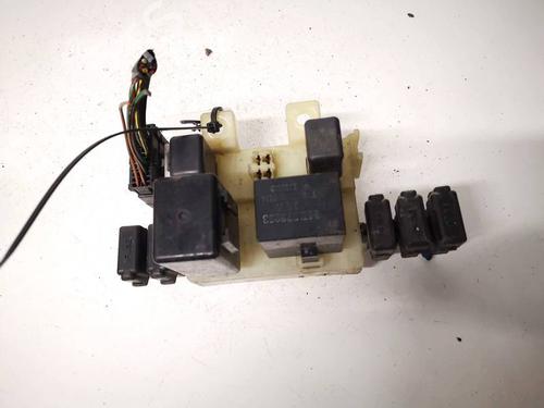Used Fuse box Fuse box 32955494 32955494