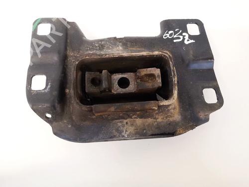 Used Engine mount Engine mount VOLVO V50 (545) 2.0 D (136 hp) 33065821 33065821